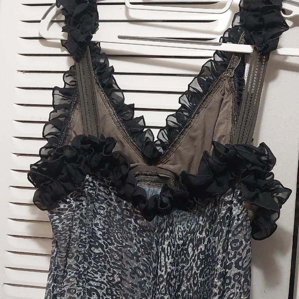 Elegant Black and Gray Lace Chemise - Picture 4 of 7